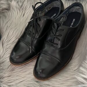 EUC Bruno Magli Black Leather Cap-Toe Derby Oxfords sz 2